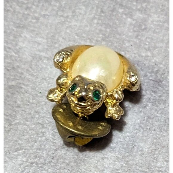 Vintage Gold Tone Faux Pearl Frog Lapel Pin - Picture 6 of 8
